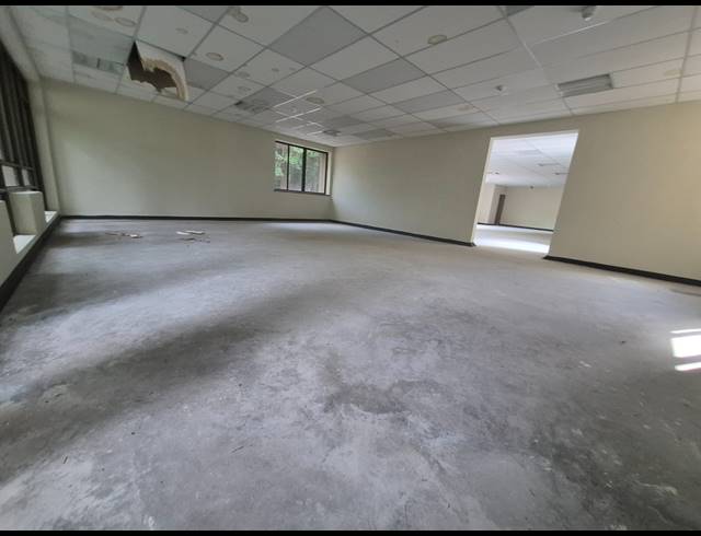 2,245M² OFFICE TO LET IN PARKTOWN